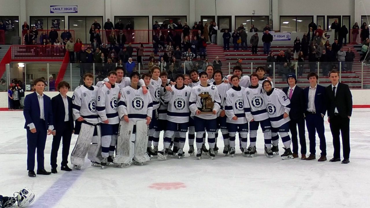 Sault Ste. Marie defeats Escanaba in hockey Regionals – 9and10News.com