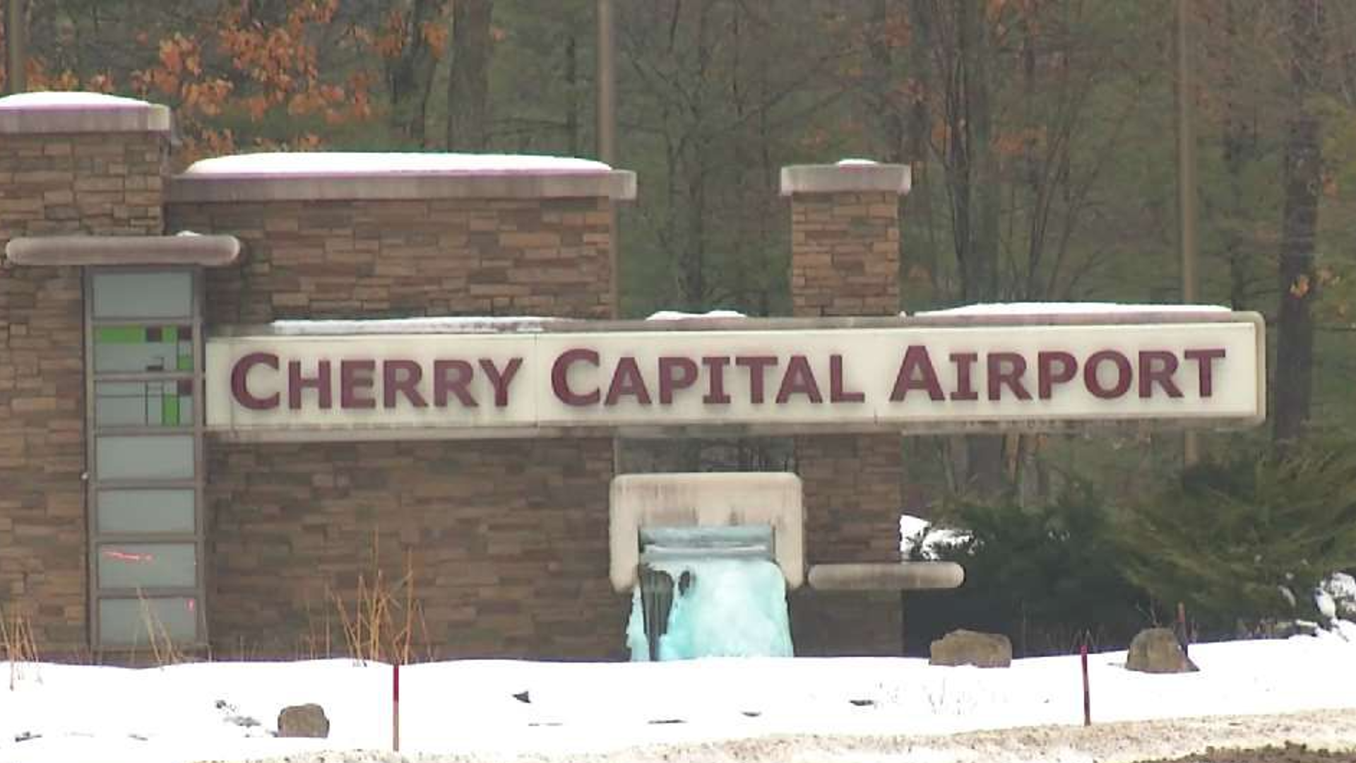 $5M In Funds Will Help Cherry Capital Airport Replace Boarding Bridges ...