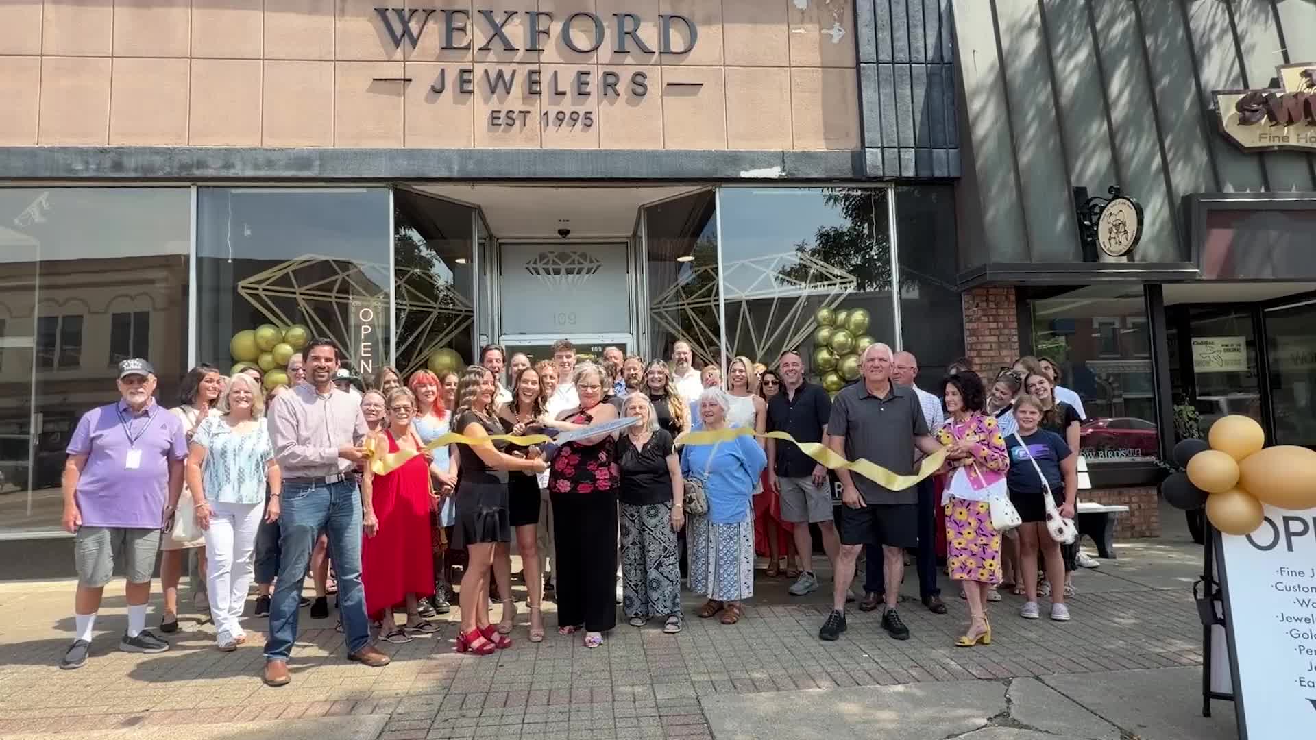 Wexford Jewelers celebrates grand re-opening at new Mitchell Street location