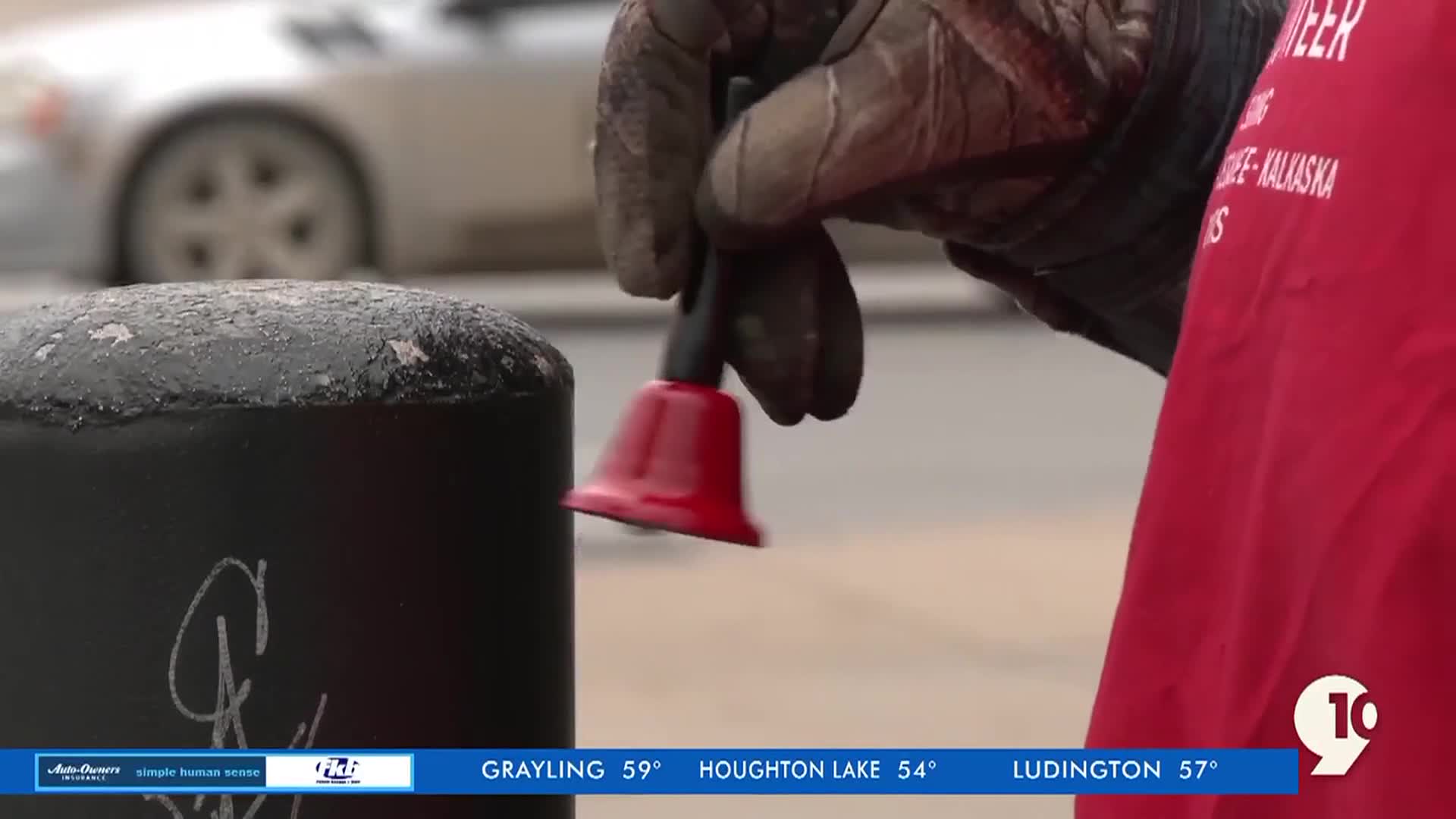 Cadillac Salvation Army seeks bell ringers for Red Kettle campaign ...