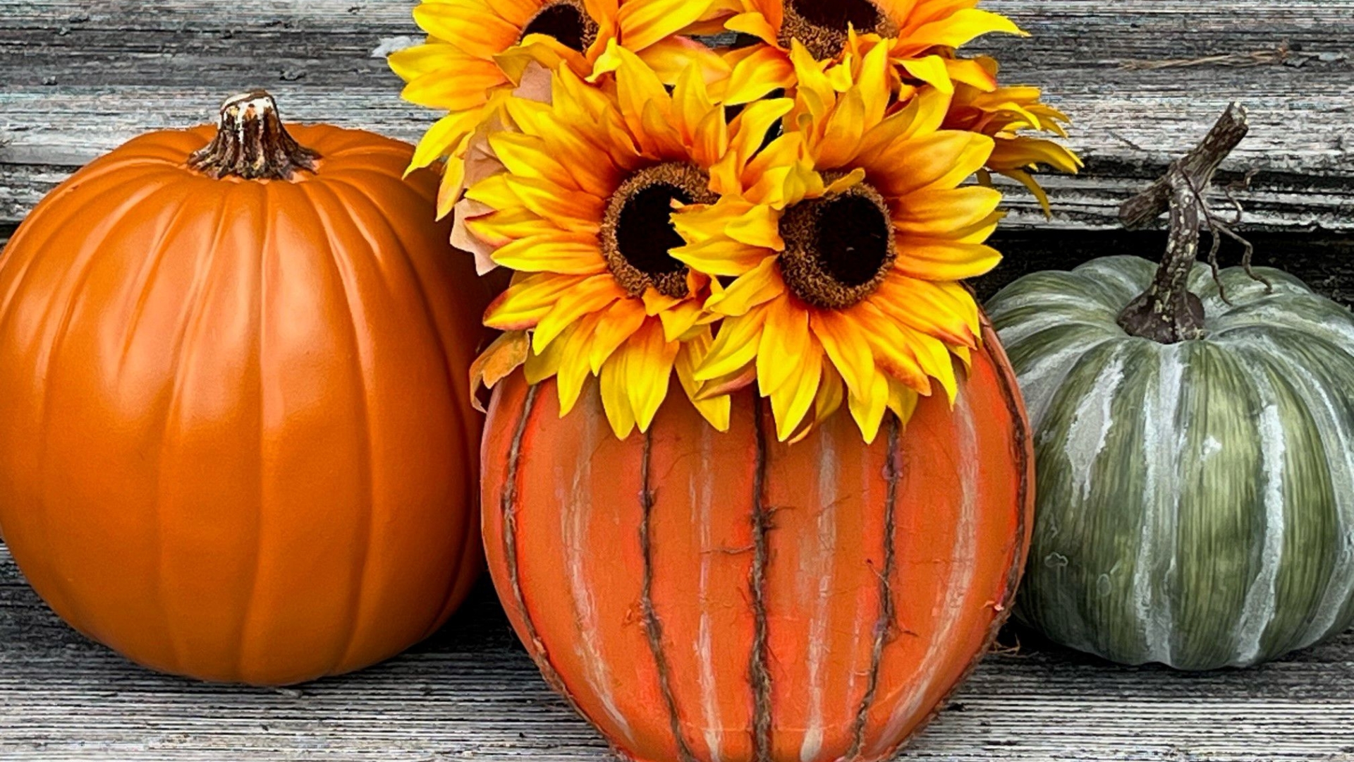 Upcycle those old Tide Pod Containers into festive décor – 9&10 News